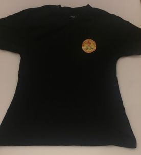 T-Shirt: sort (135kr)